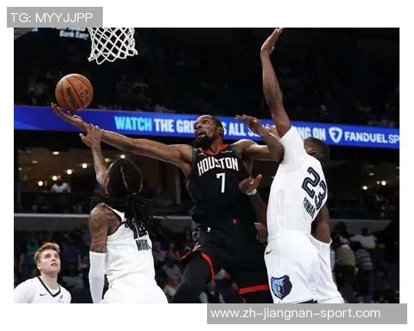 乌度卡称赞KD无私传球能力强调四打三战术需队友配合