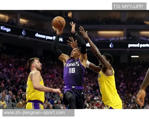 威少本赛季对阵老东家表现抢眼场均176分66篮板68助攻彰显实力